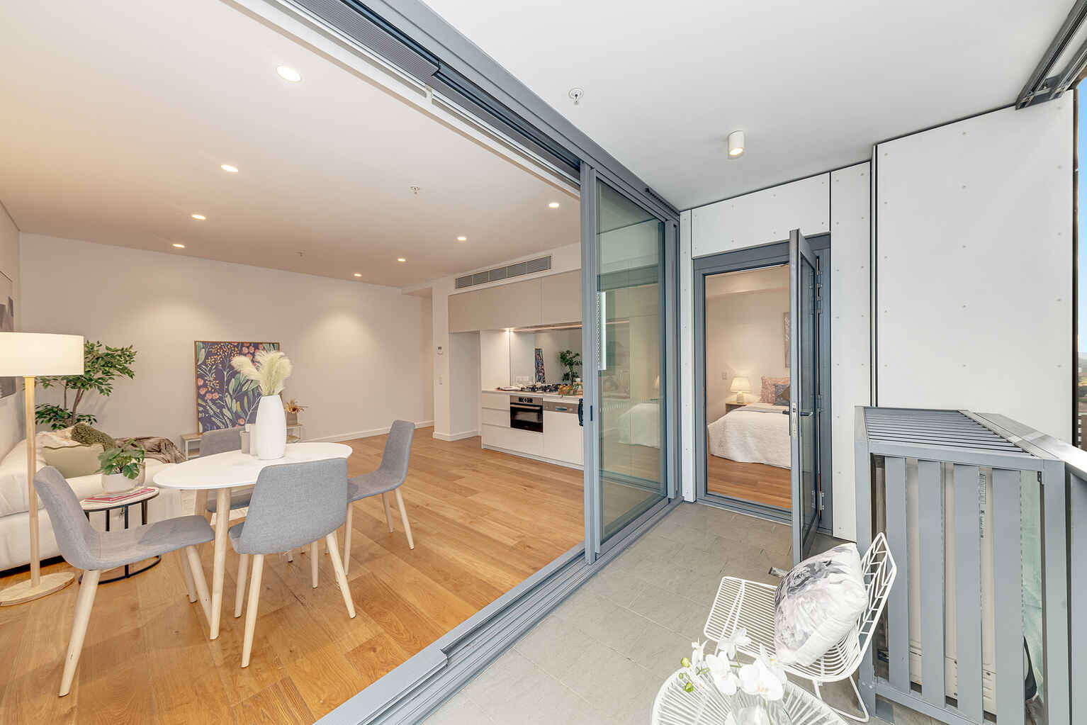 1609/221 Miller Street North Sydney