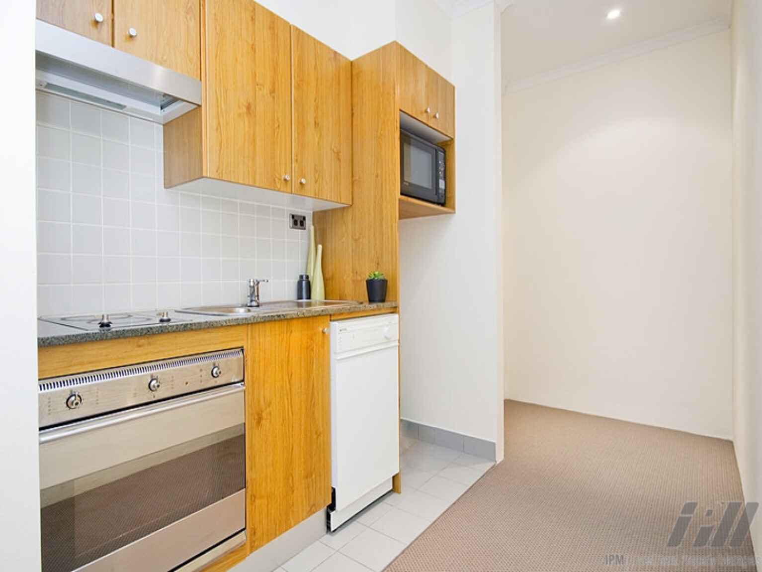 79/237 Miller Street North Sydney