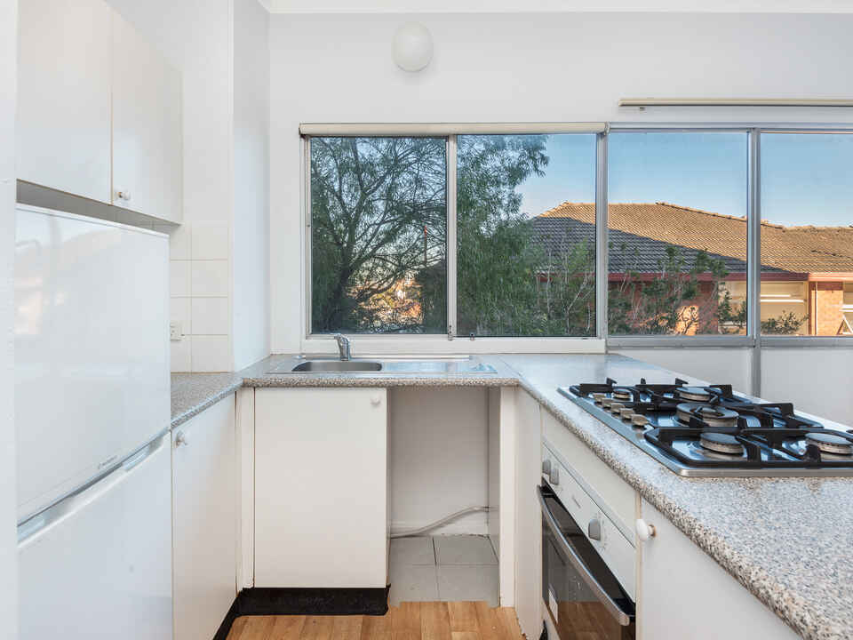 2/42 Ben Boyd Road Neutral Bay