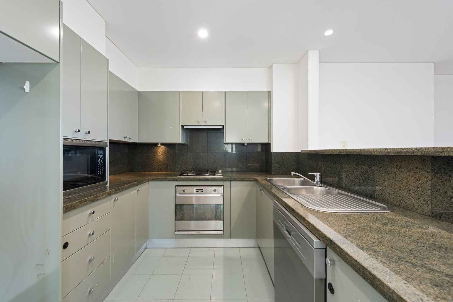 65/237 Miller Street North Sydney