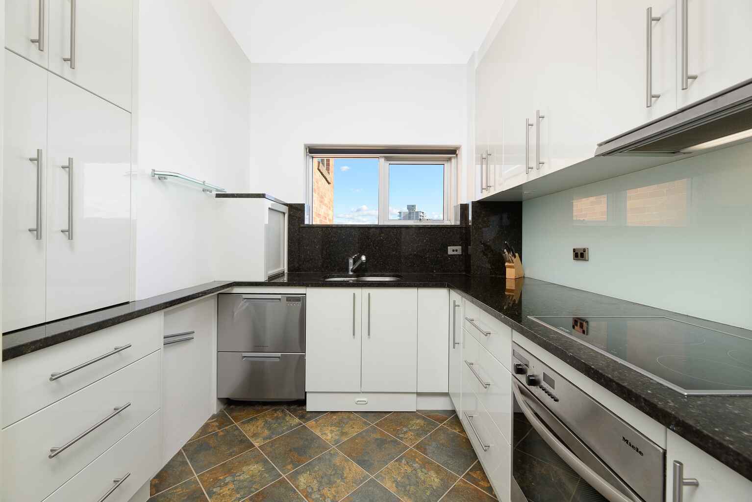 124/67 Carabella Street Kirribilli