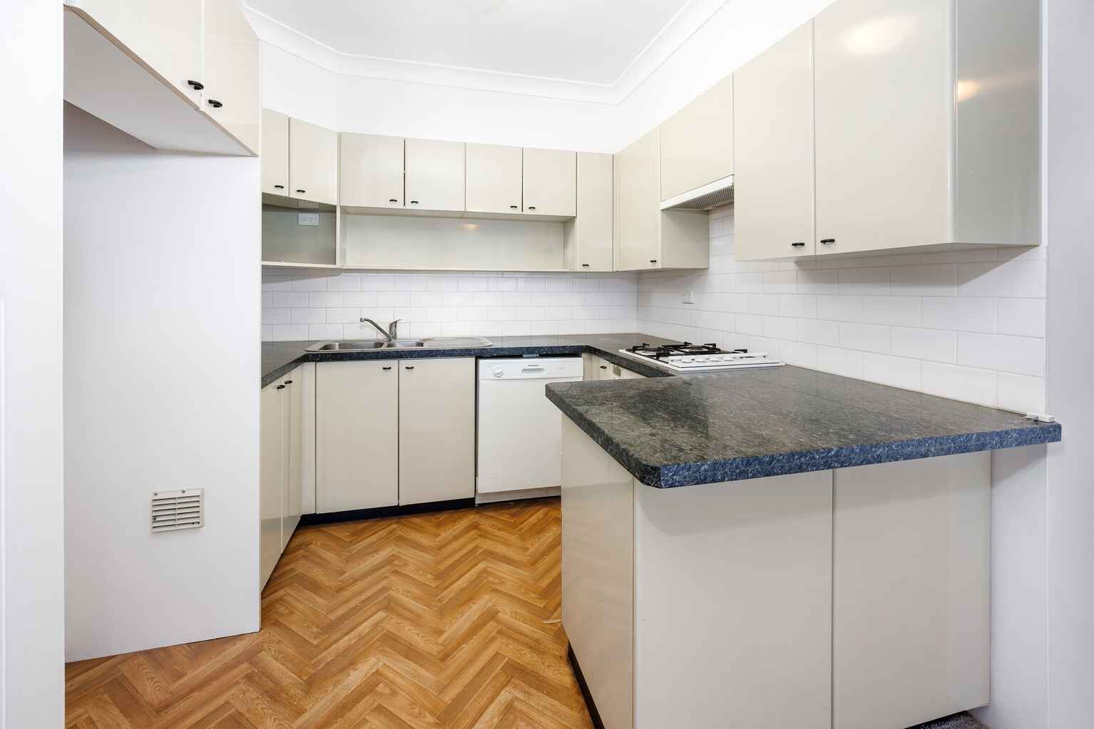 205/37-39 McLaren Street North Sydney