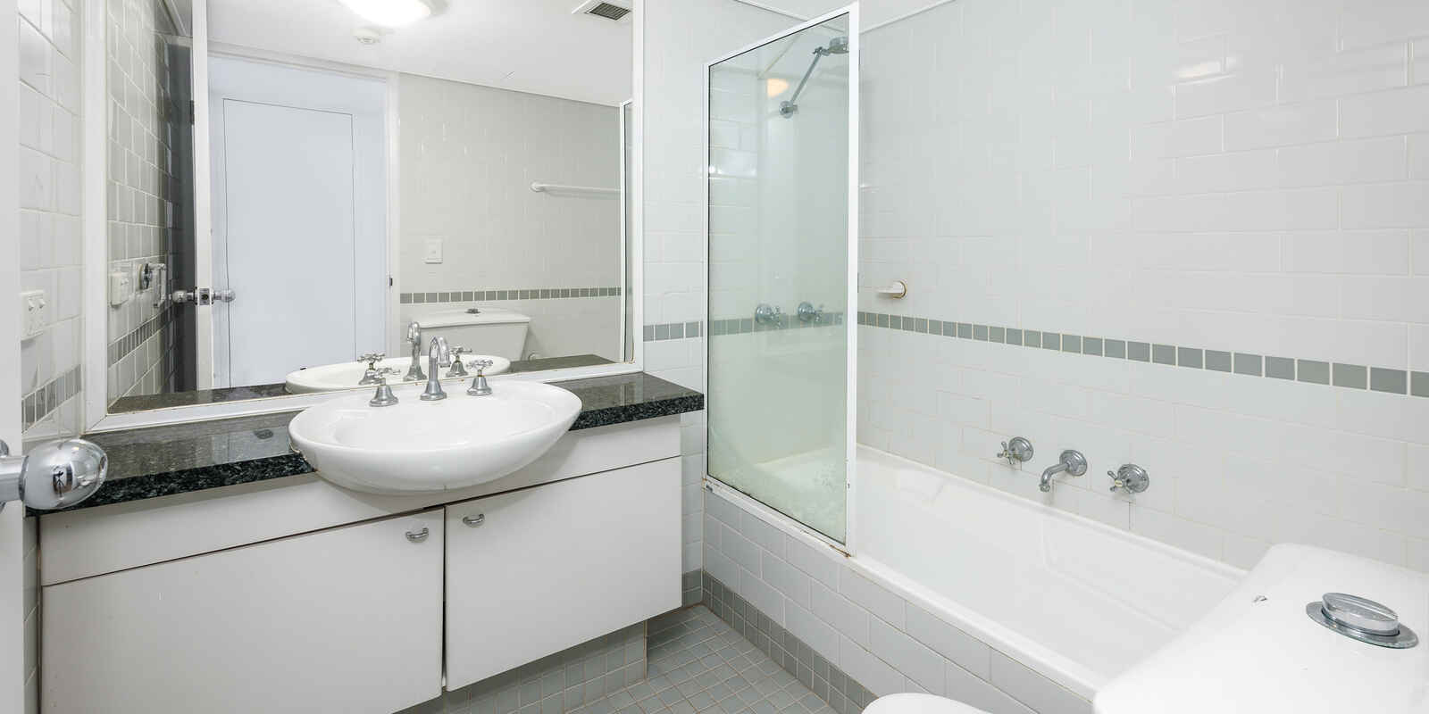 205/37-39 McLaren Street North Sydney 205/37-39 McLaren Street North Sydney