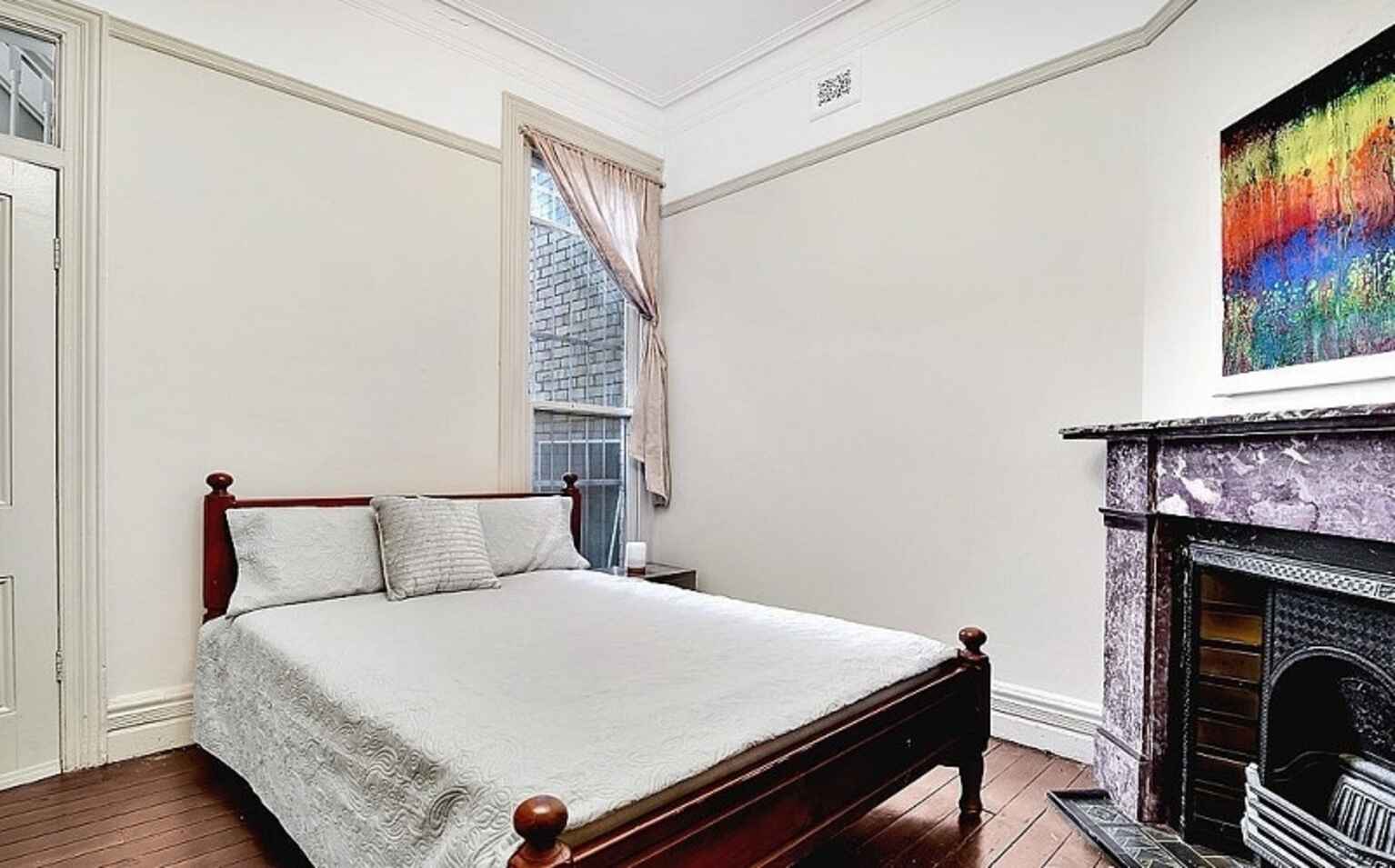 6 McLaren Street North Sydney