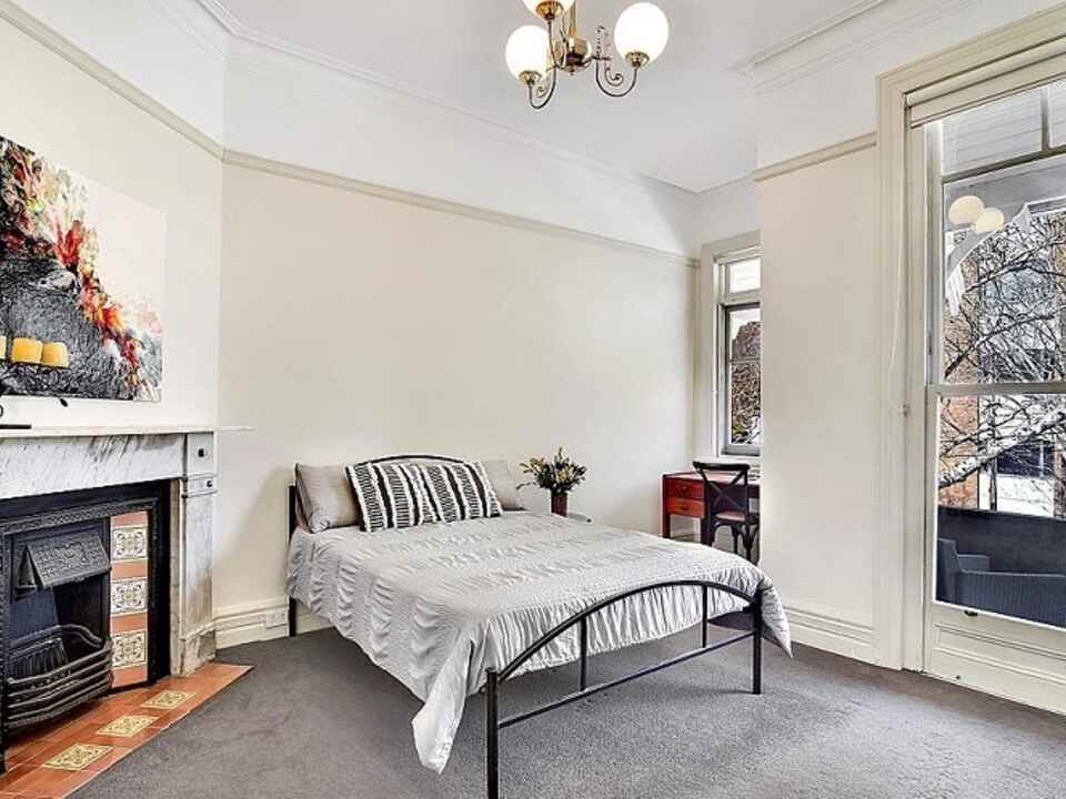 6 McLaren Street North Sydney