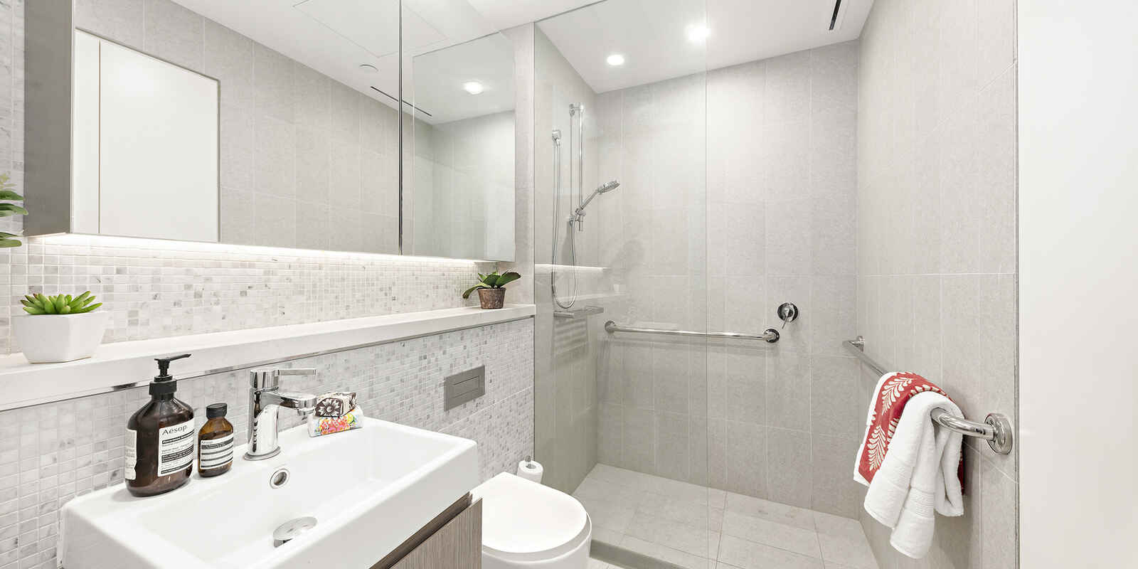 610/225 Pacific Highway North Sydney