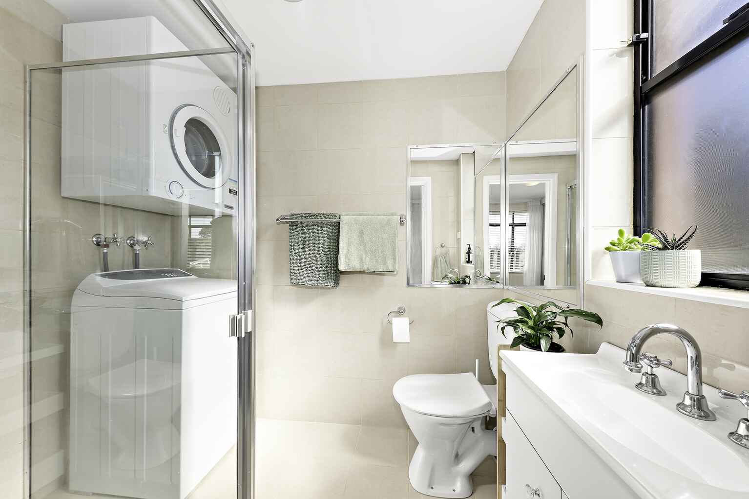 2/108 Atchison Street Crows Nest