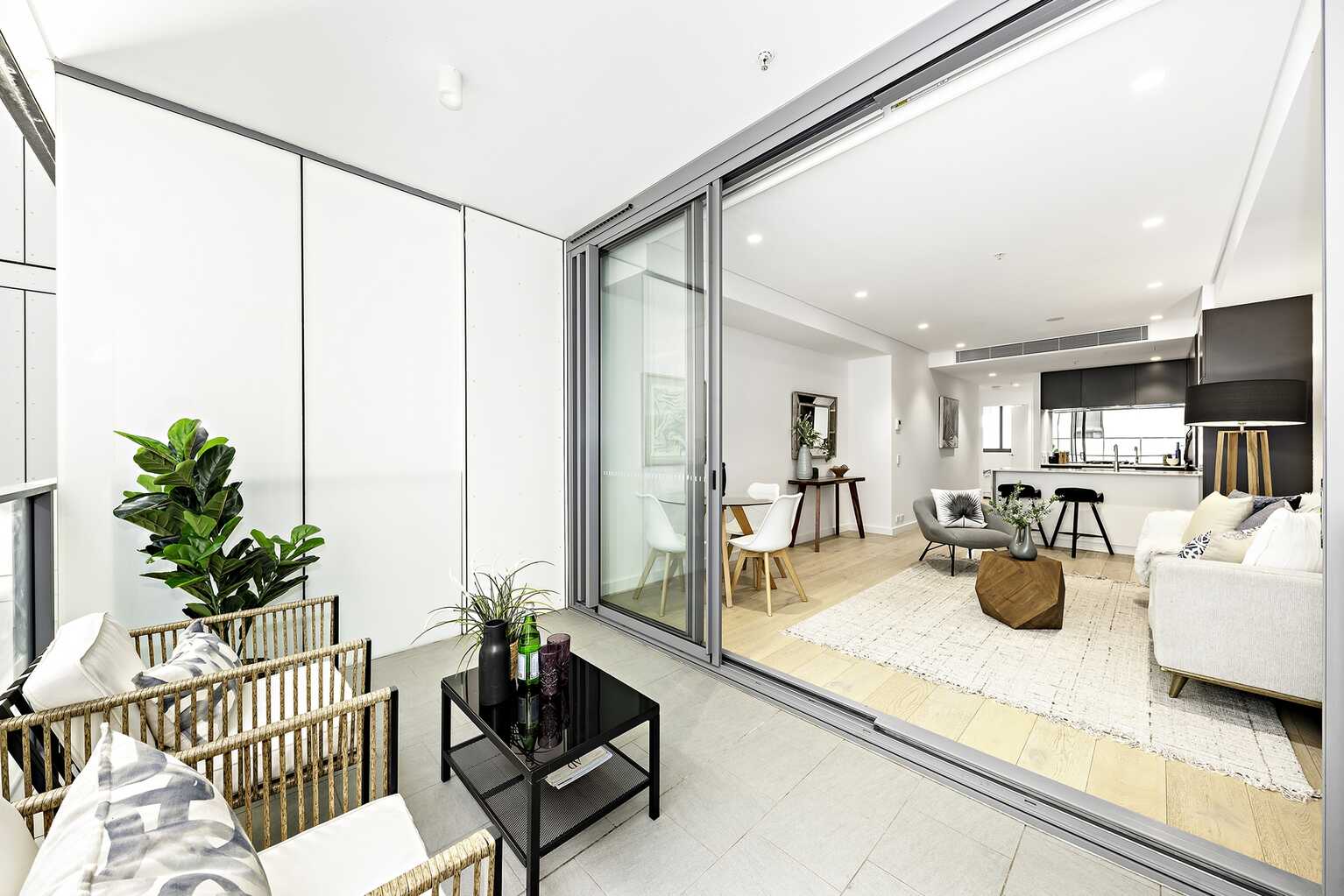 1207/221 Miller Street North Sydney