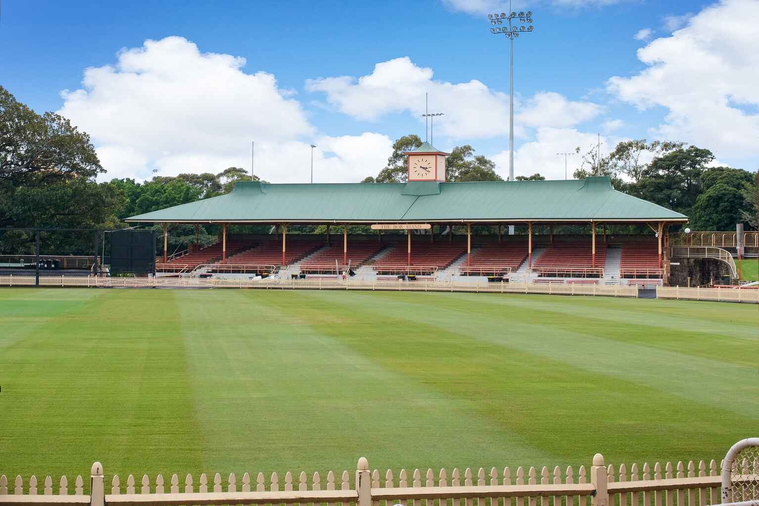1605/79-81 Berry Street North Sydney 1605/79-81 Berry Street North Sydney