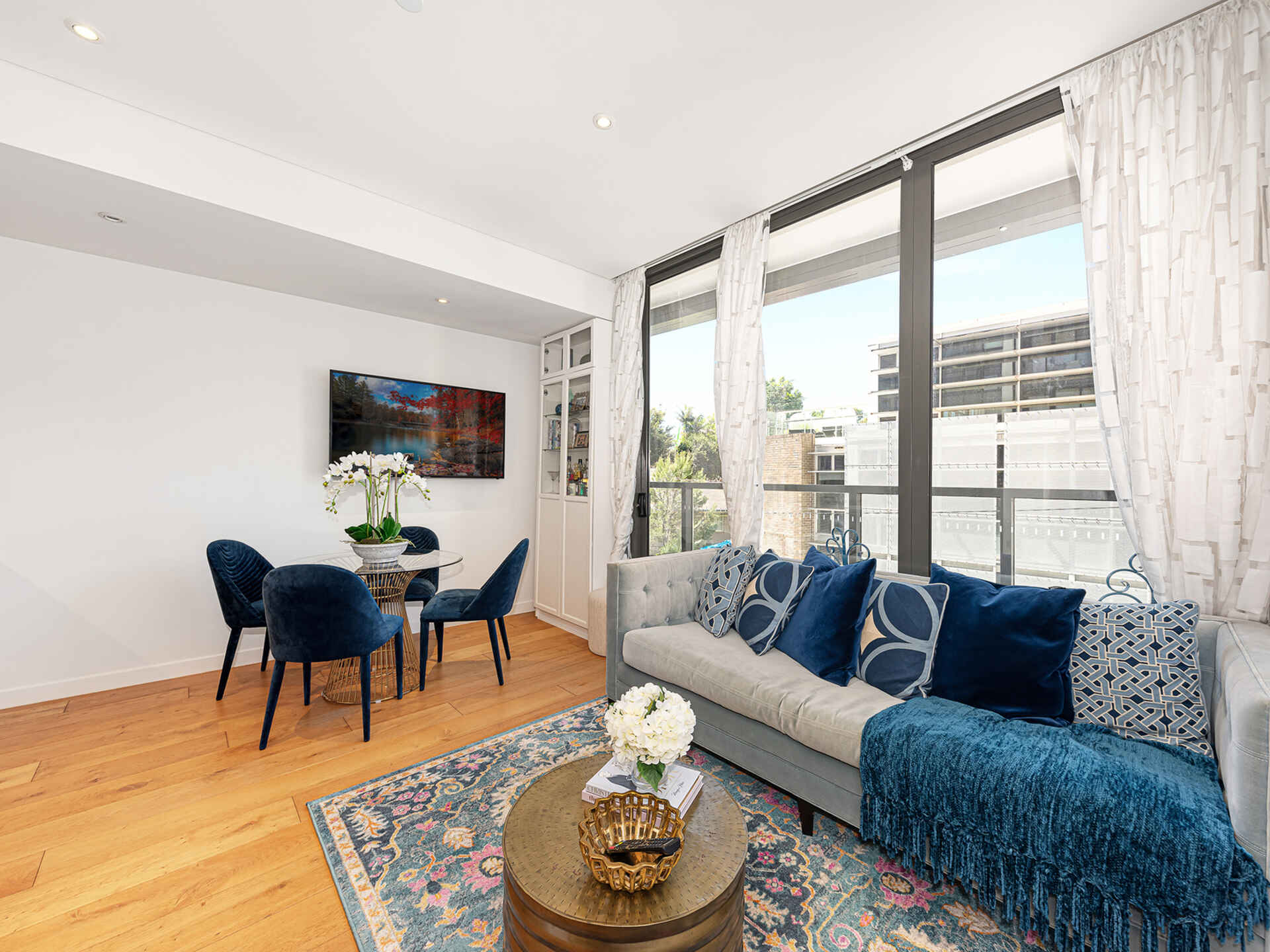 213/225 Pacific Highway North Sydney