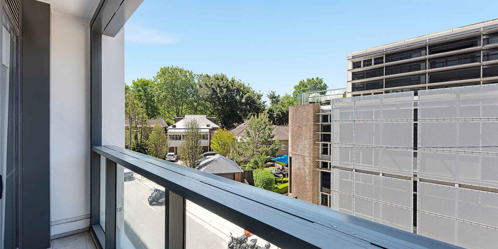 213/225 Pacific Highway North Sydney