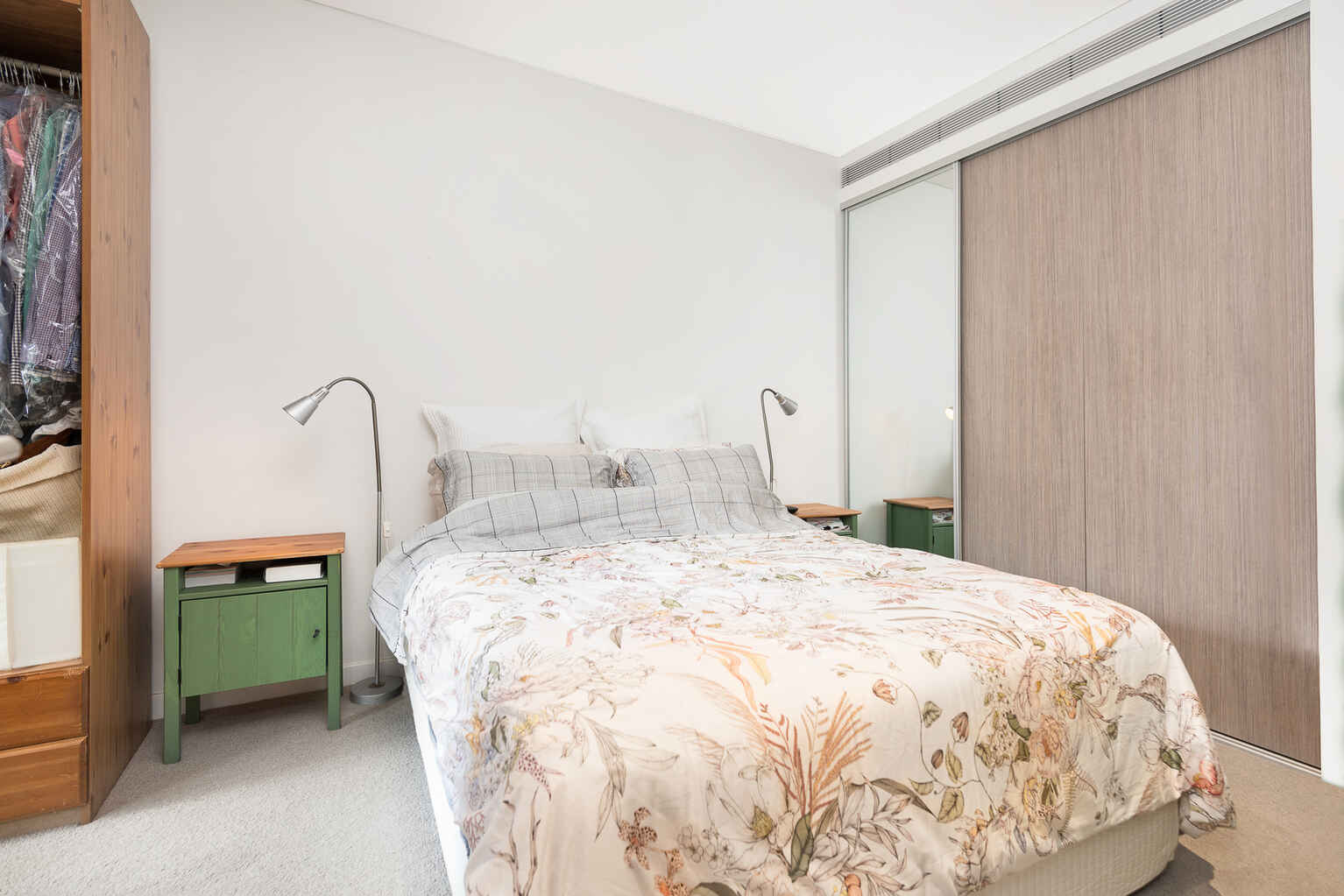 217/225 Pacific Highway North Sydney 217/225 Pacific Highway North Sydney