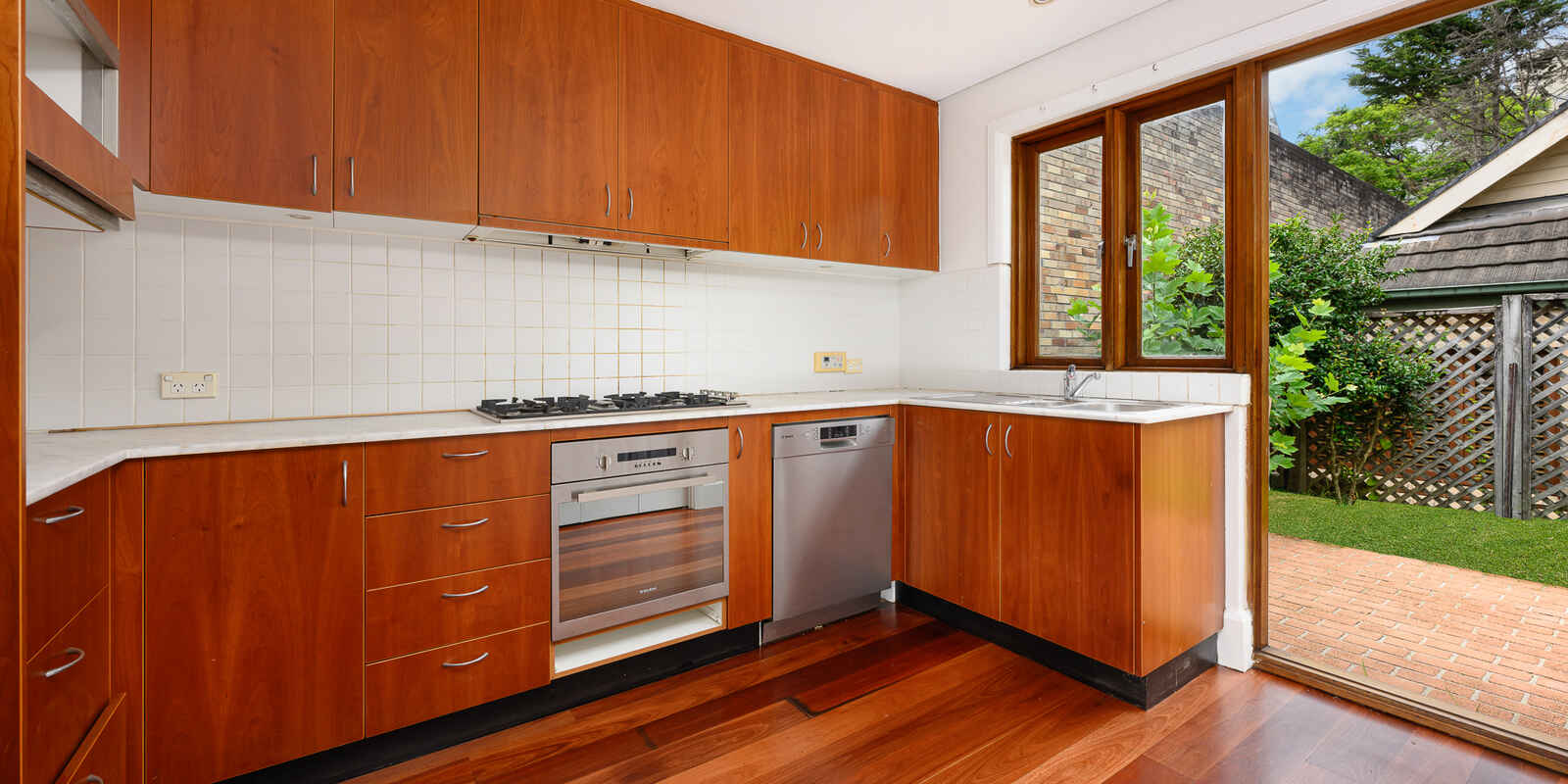 8A Bay Road North Sydney 8A Bay Road North Sydney