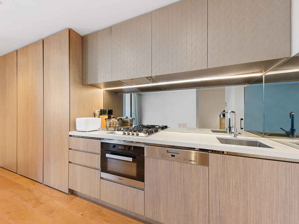 1015/225 Pacific Highway North Sydney