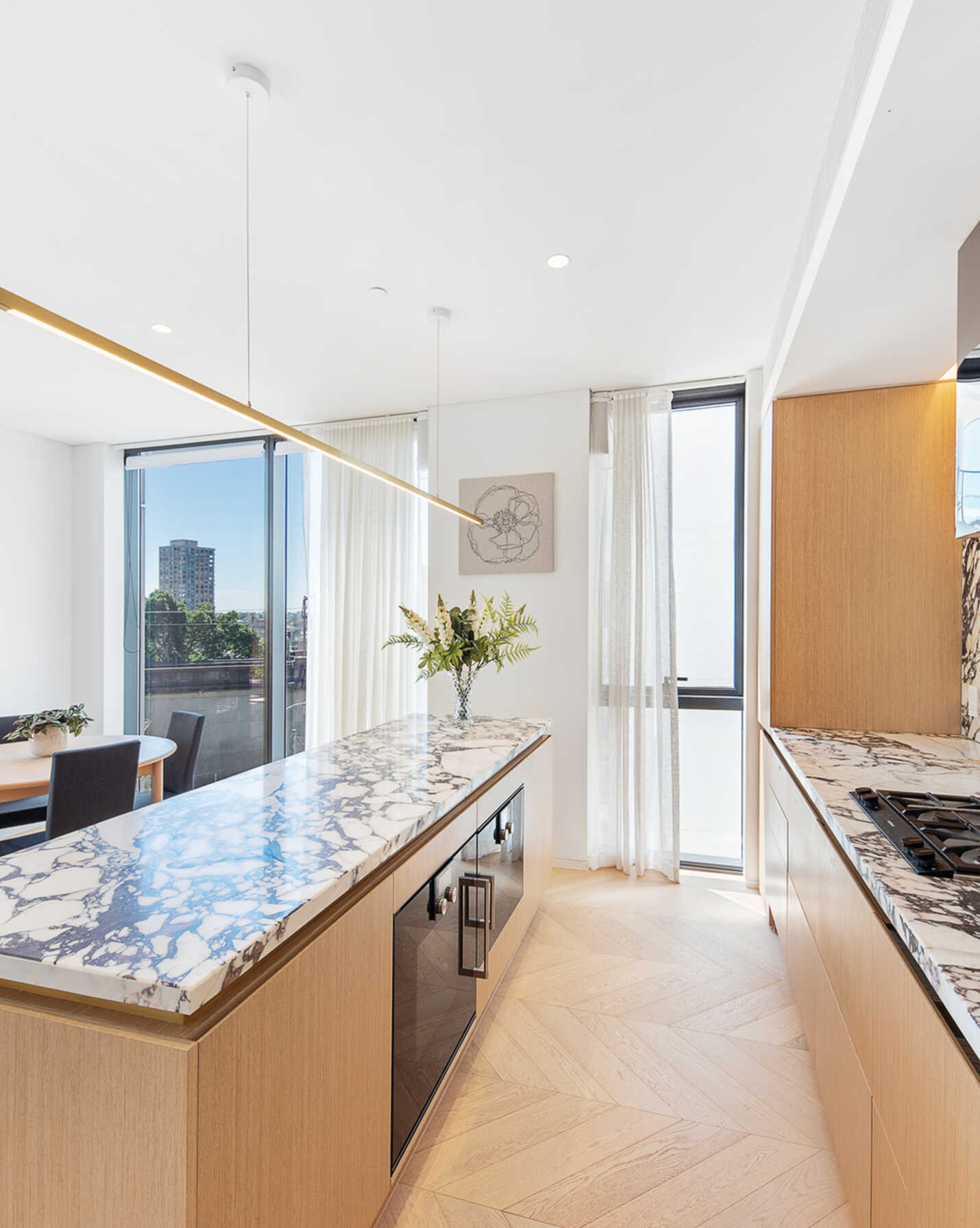 504/61 Lavender Street Milsons Point, Point - Thumbnail 2