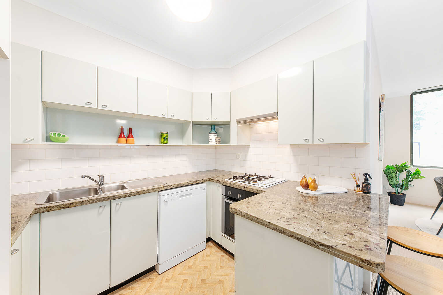 M02/39 McLaren Street North Sydney