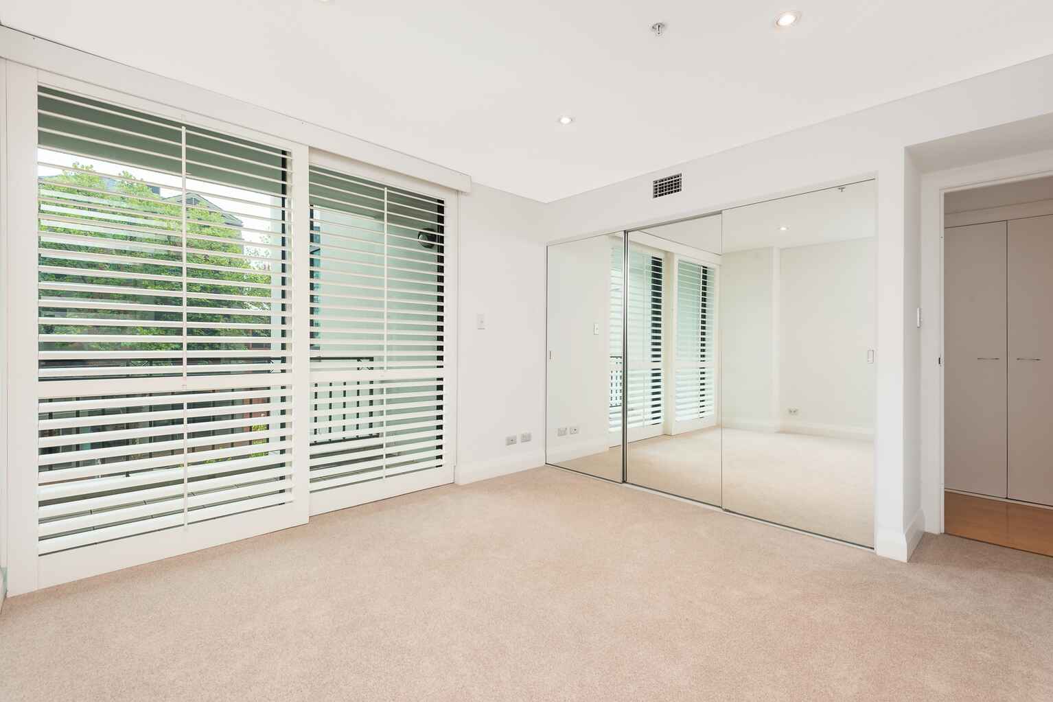 31/237 Miller Street North Sydney