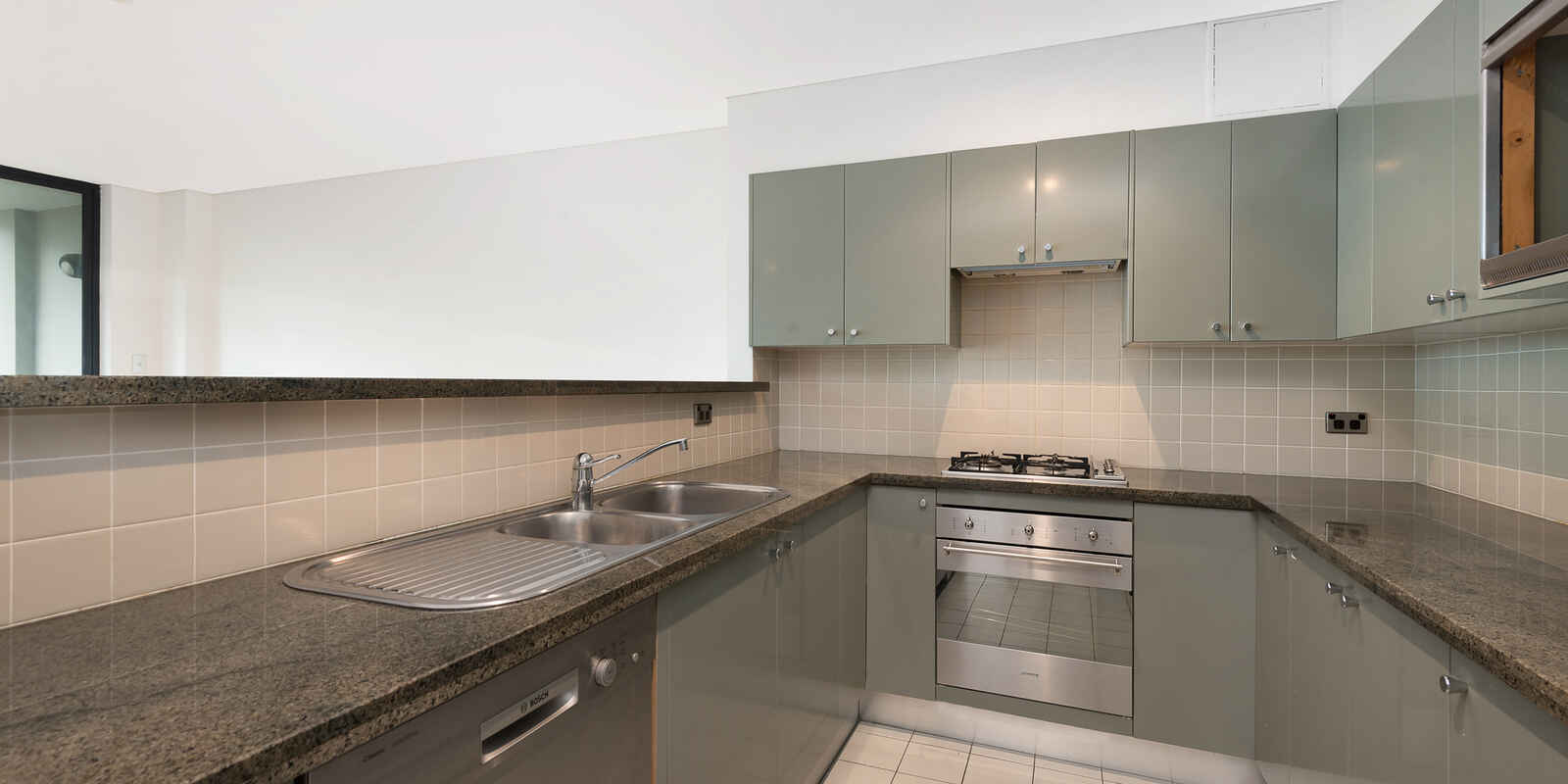 31/237 Miller Street North Sydney