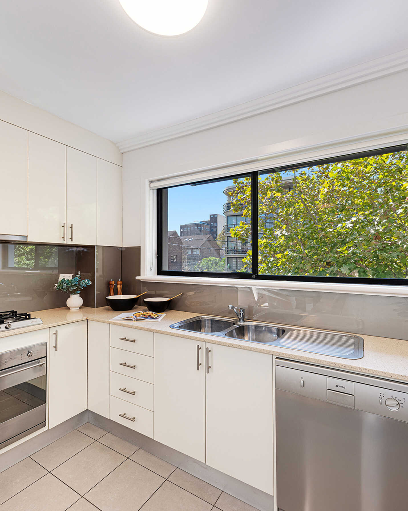 5/80 Hume Lane Crows Nest, Nest - Thumbnail 2