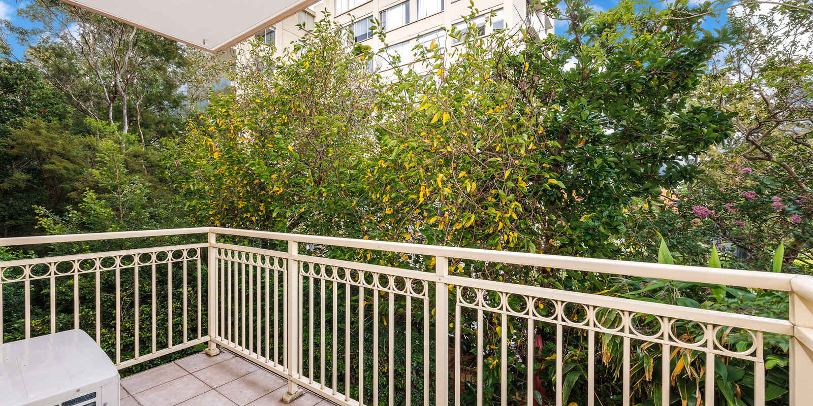 24/10-12  Gerard Street Cremorne
