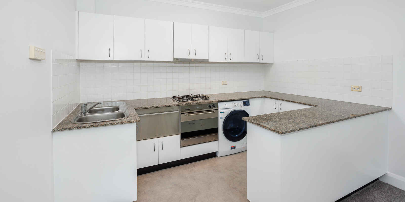 24/10-12  Gerard Street Cremorne