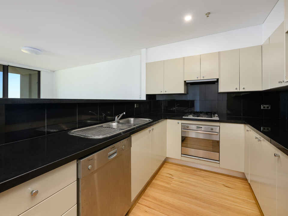 68/237 Miller Street North Sydney
