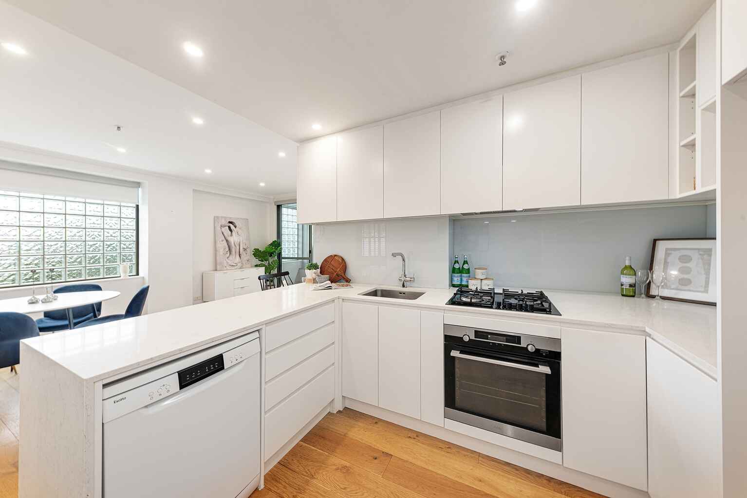 205/2-10 Mount Street North Sydney 205/2-10 Mount Street North Sydney