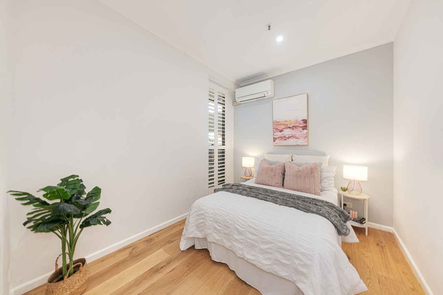 205/2-10 Mount Street North Sydney 205/2-10 Mount Street North Sydney