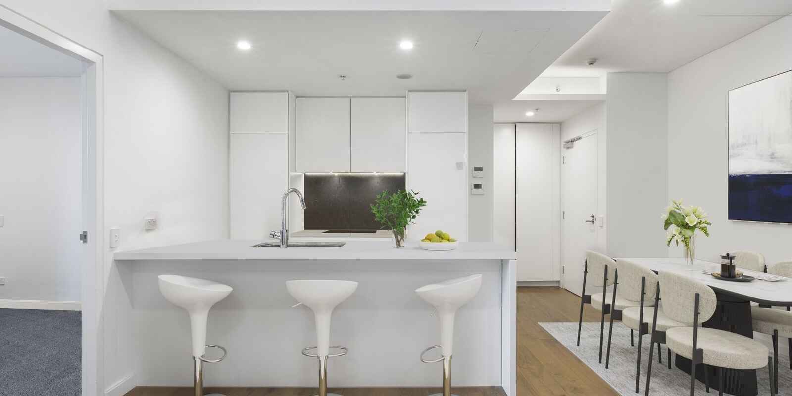 1001/229 Miller Street North Sydney