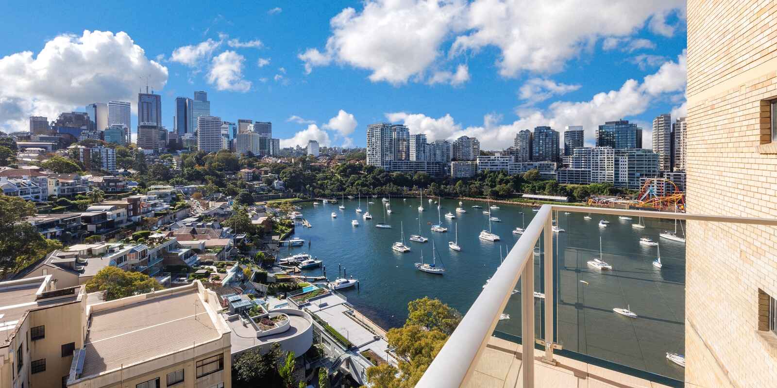 93/21 East Crescent McMahons Point