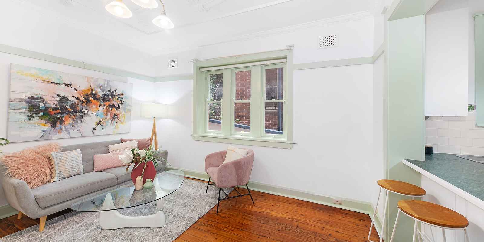 2/111 Carabella Street Kirribilli