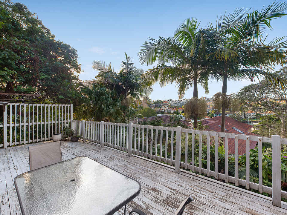 2/111 Carabella Street Kirribilli