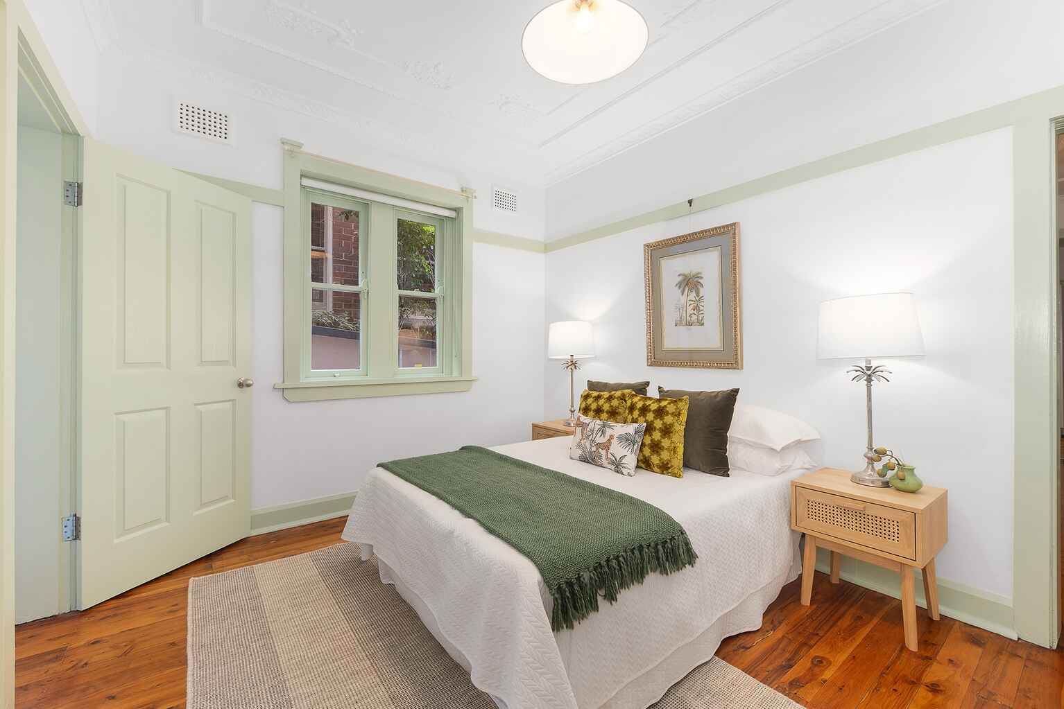 2/111 Carabella Street Kirribilli