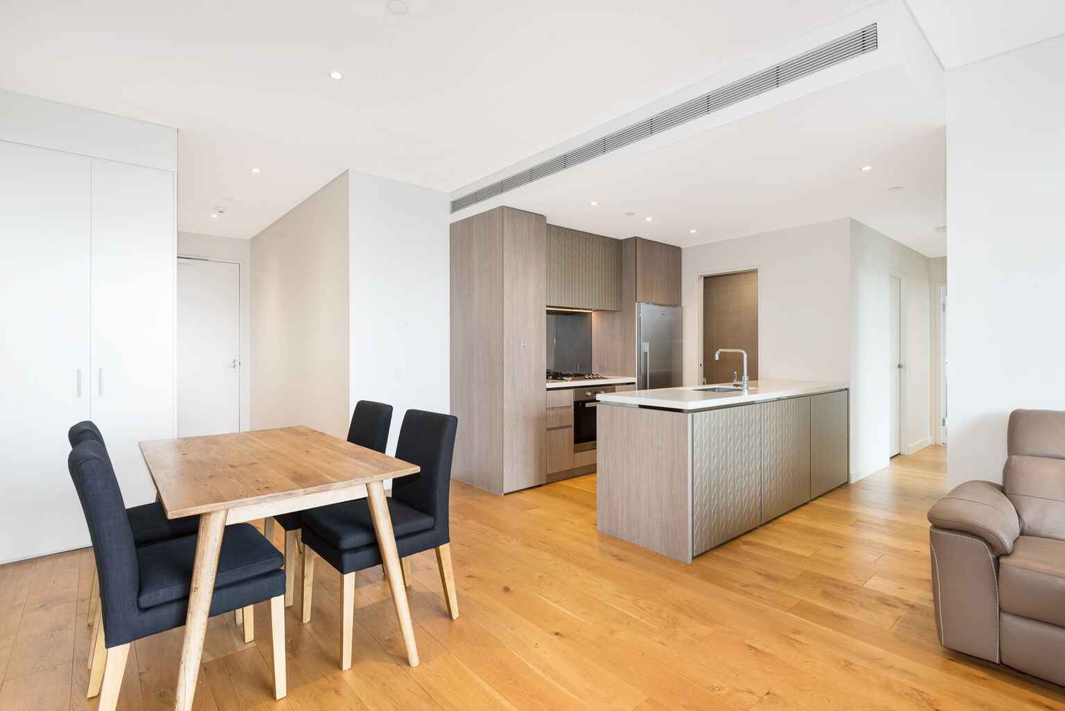 1601/225 Pacific Highway North Sydney