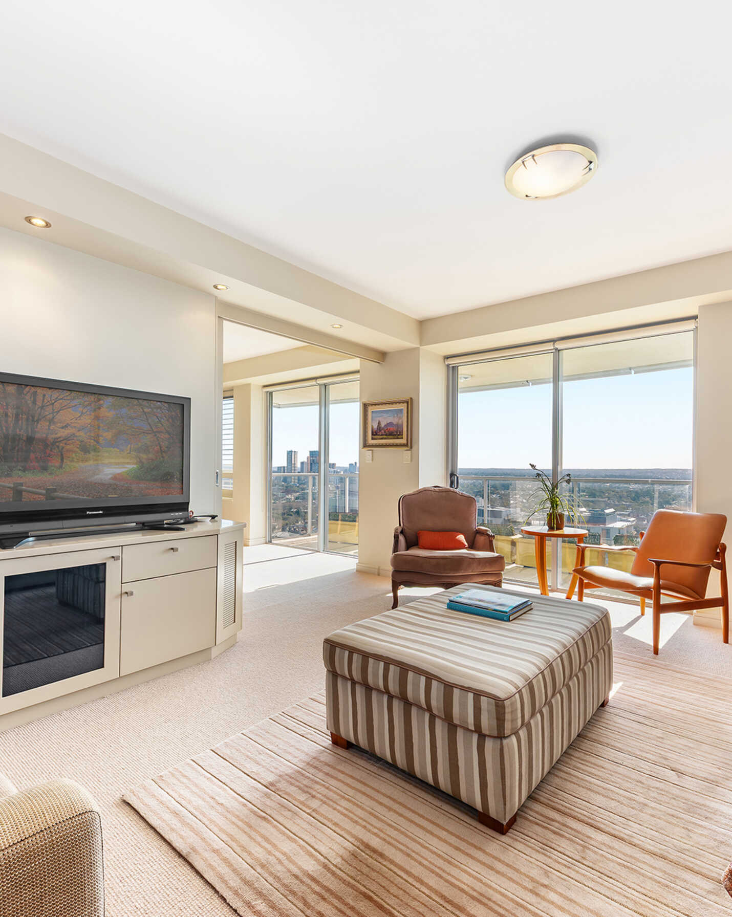 3303/79-81 Berry Street North Sydney, Sydney - Thumbnail 2