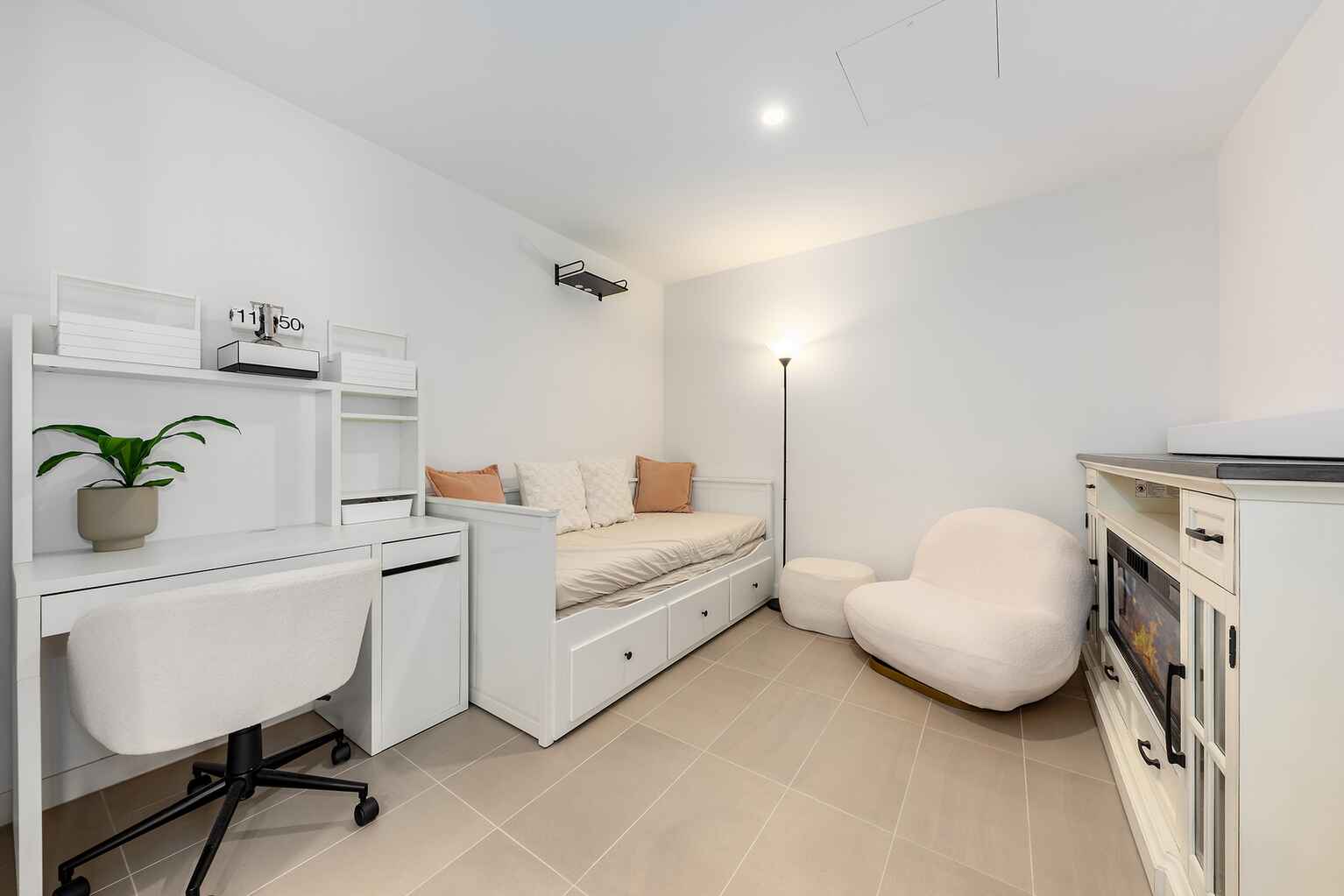 2004/150 Pacific Highway North Sydney