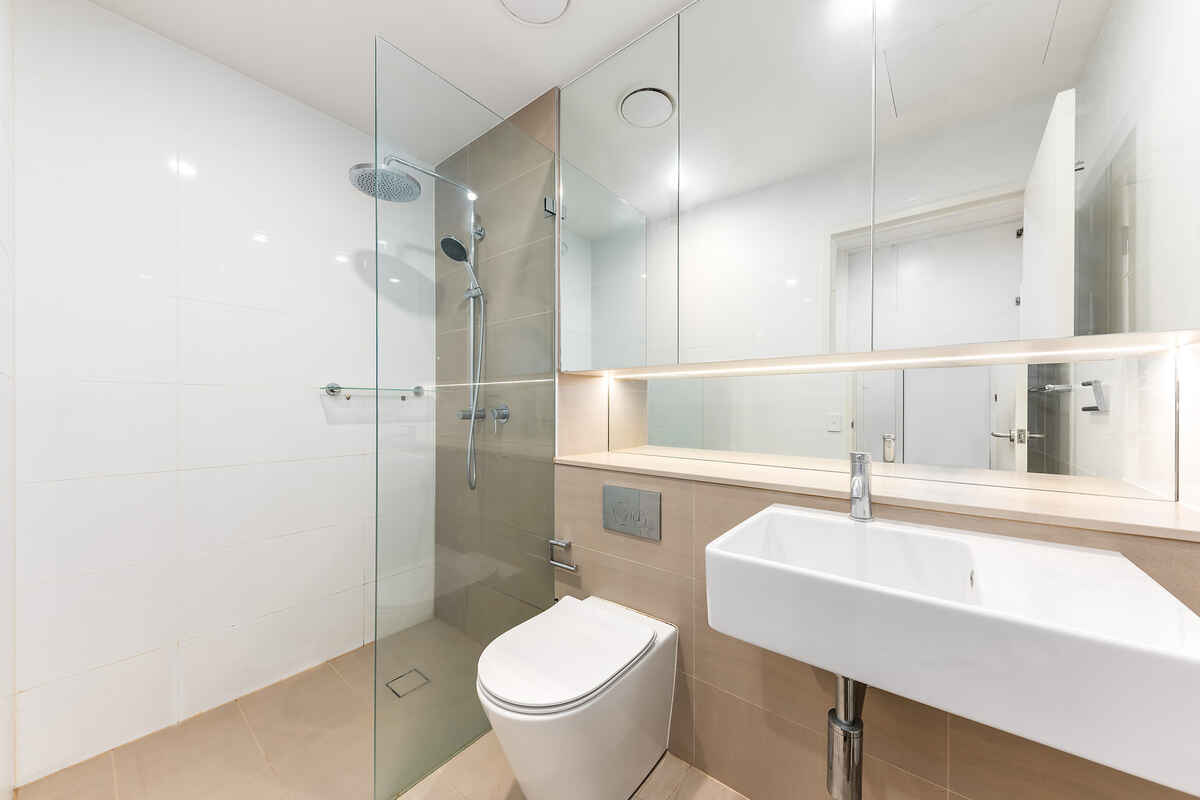 2004/150 Pacific Highway North Sydney 2004/150 Pacific Highway North Sydney