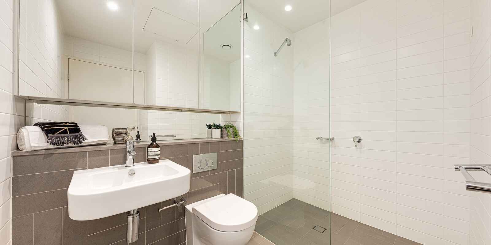 208/138 Walker Street North Sydney