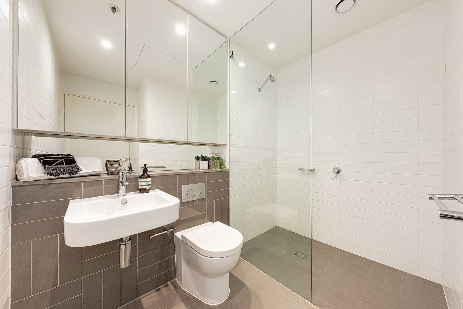 208/138 Walker Street North Sydney