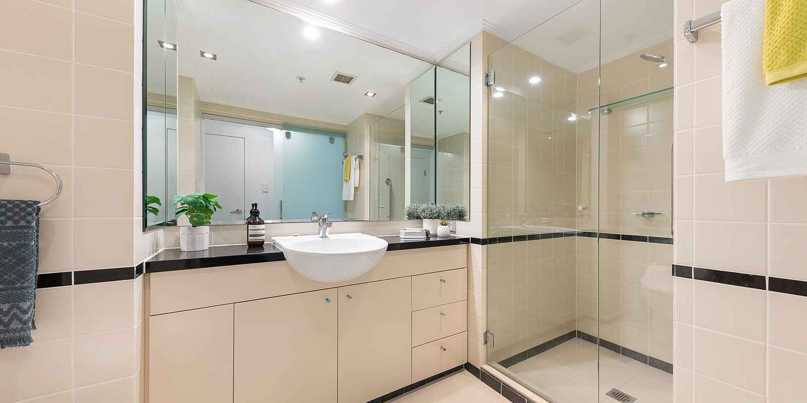 2202/1 Sergeants Lane St Leonards