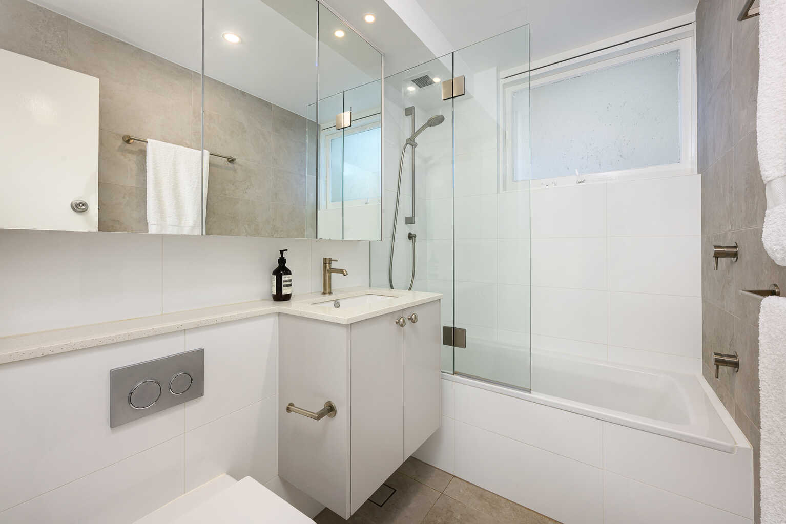 18/96 Ourimbah Road Mosman