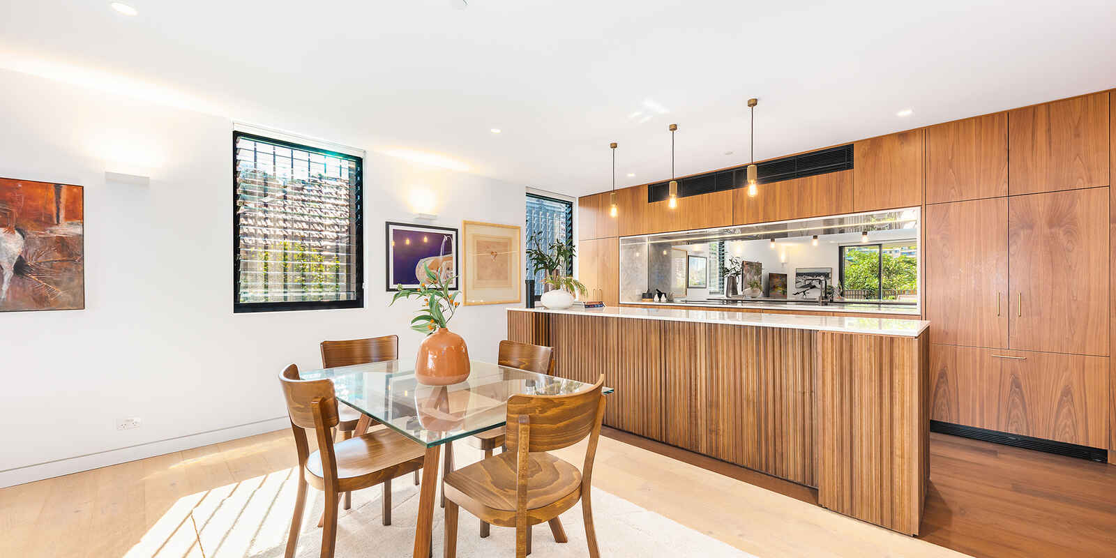 2/15 Montpelier Street Neutral Bay