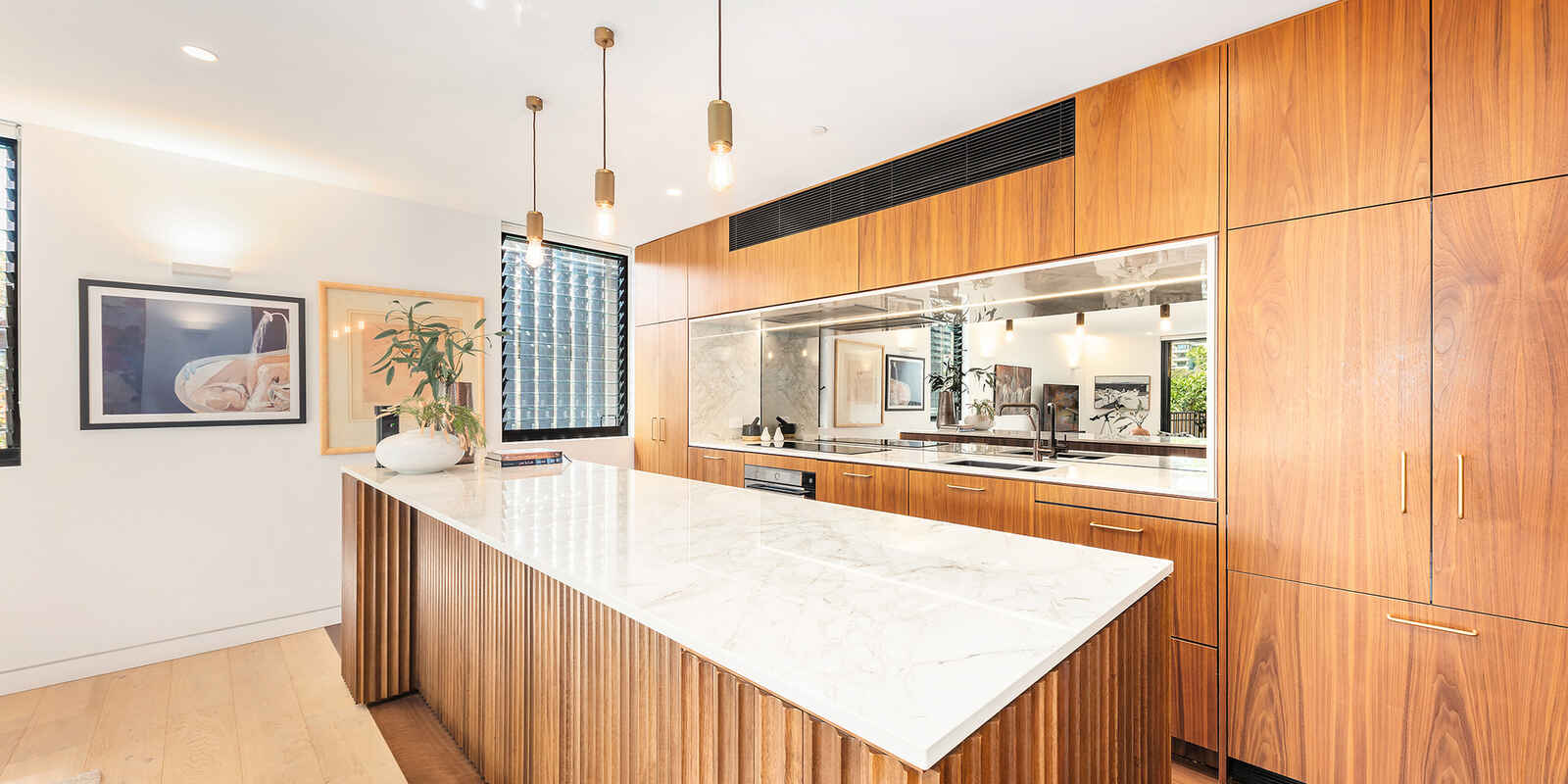 2/15 Montpelier Street Neutral Bay