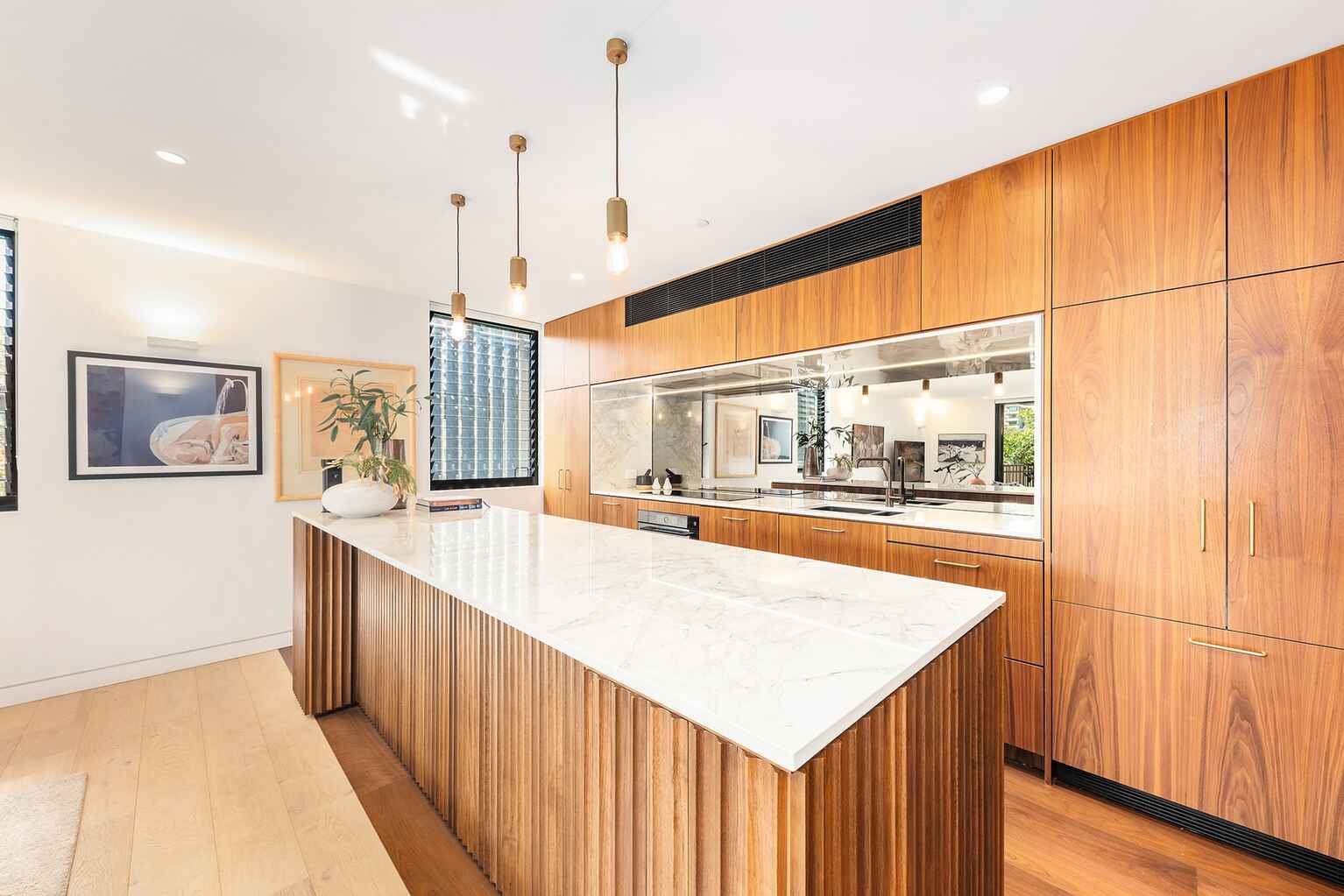 2/15 Montpelier Street Neutral Bay