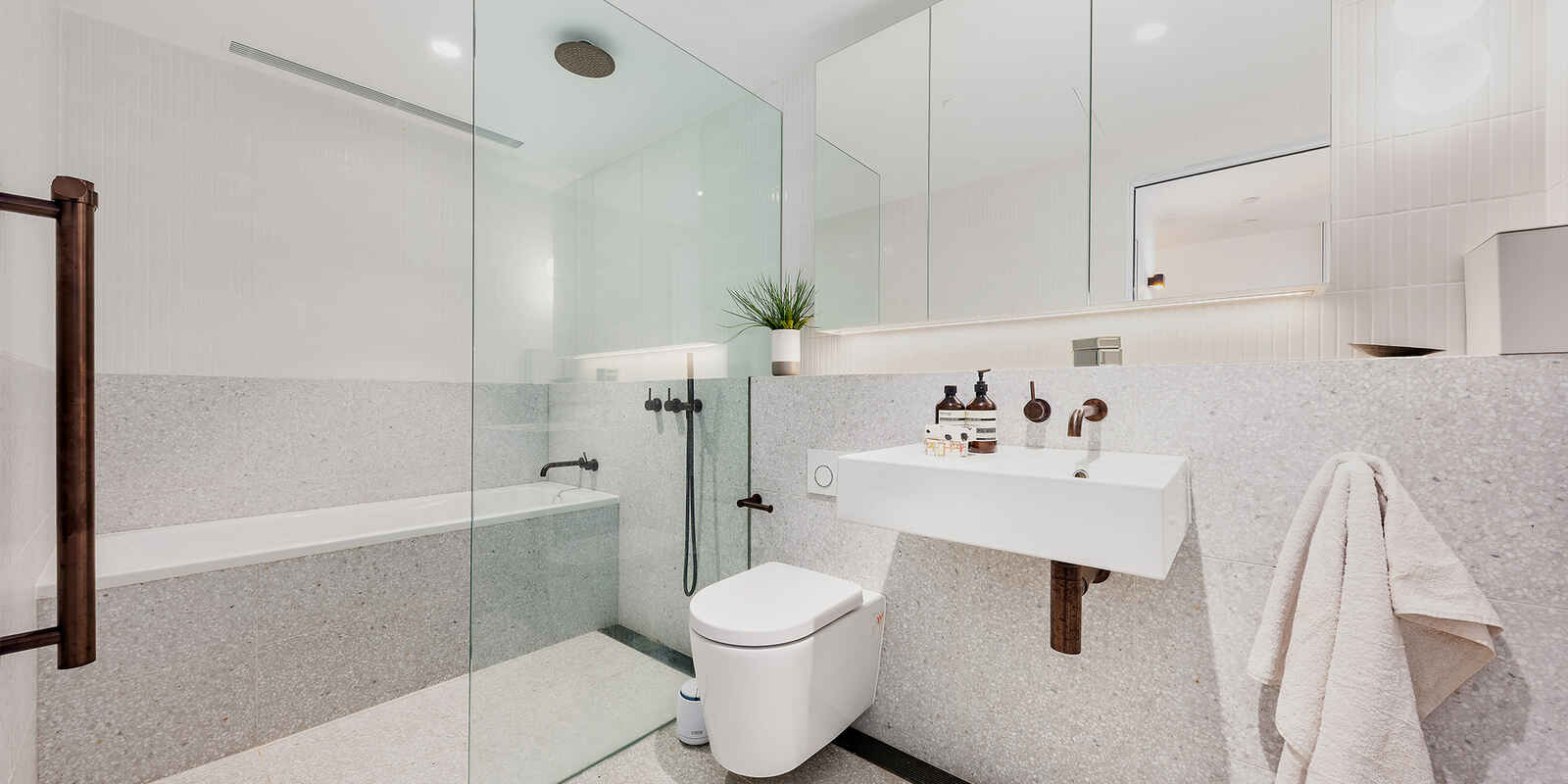 2/15 Montpelier Street Neutral Bay