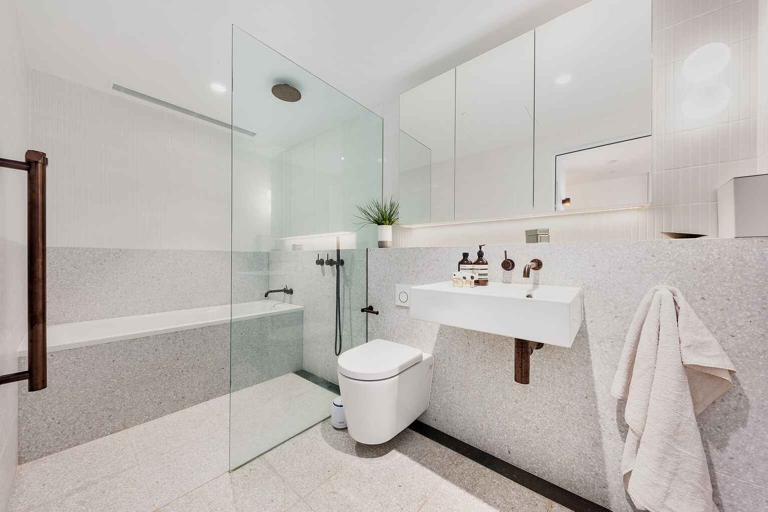 2/15 Montpelier Street Neutral Bay