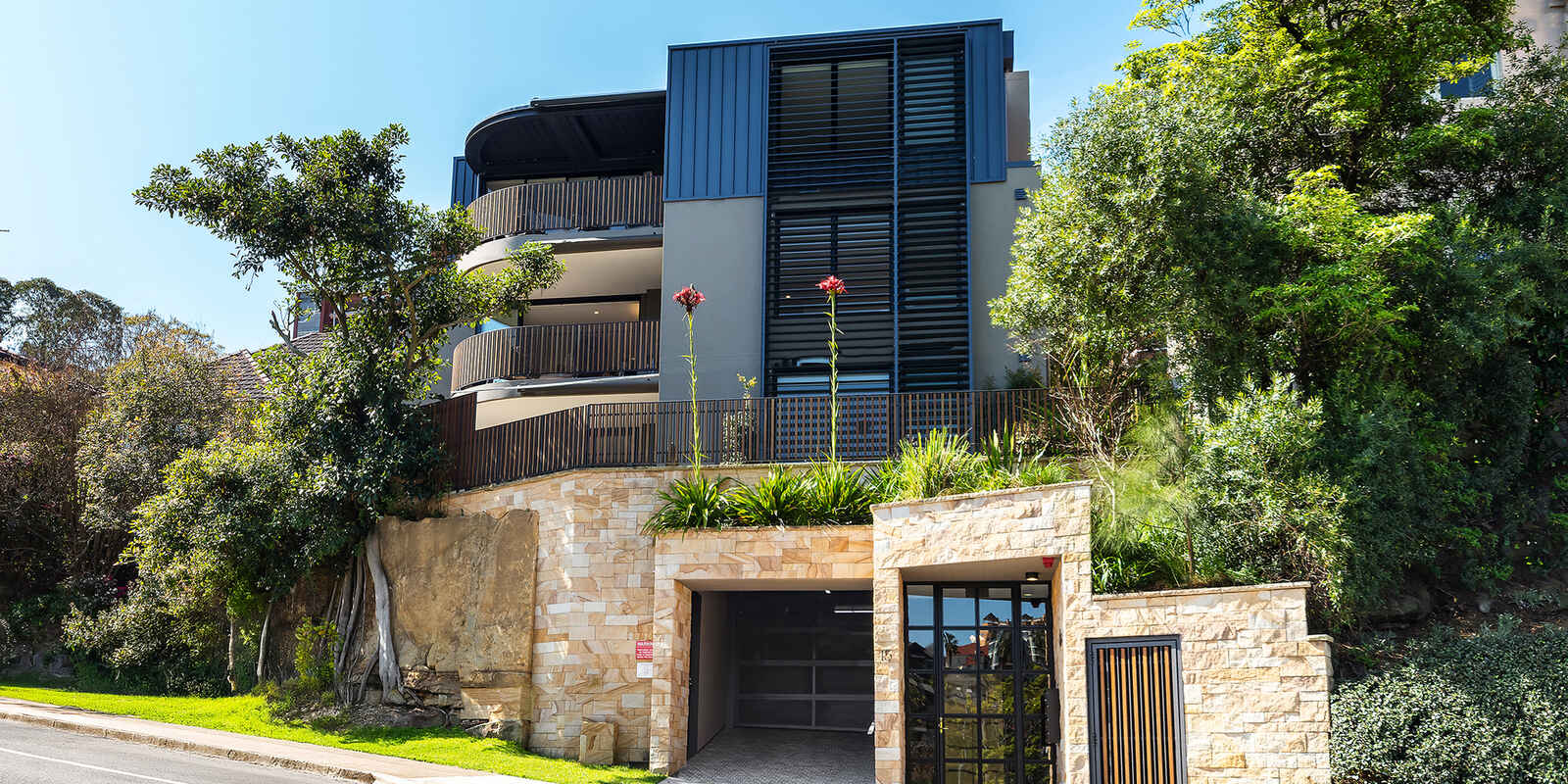 2/15 Montpelier Street Neutral Bay