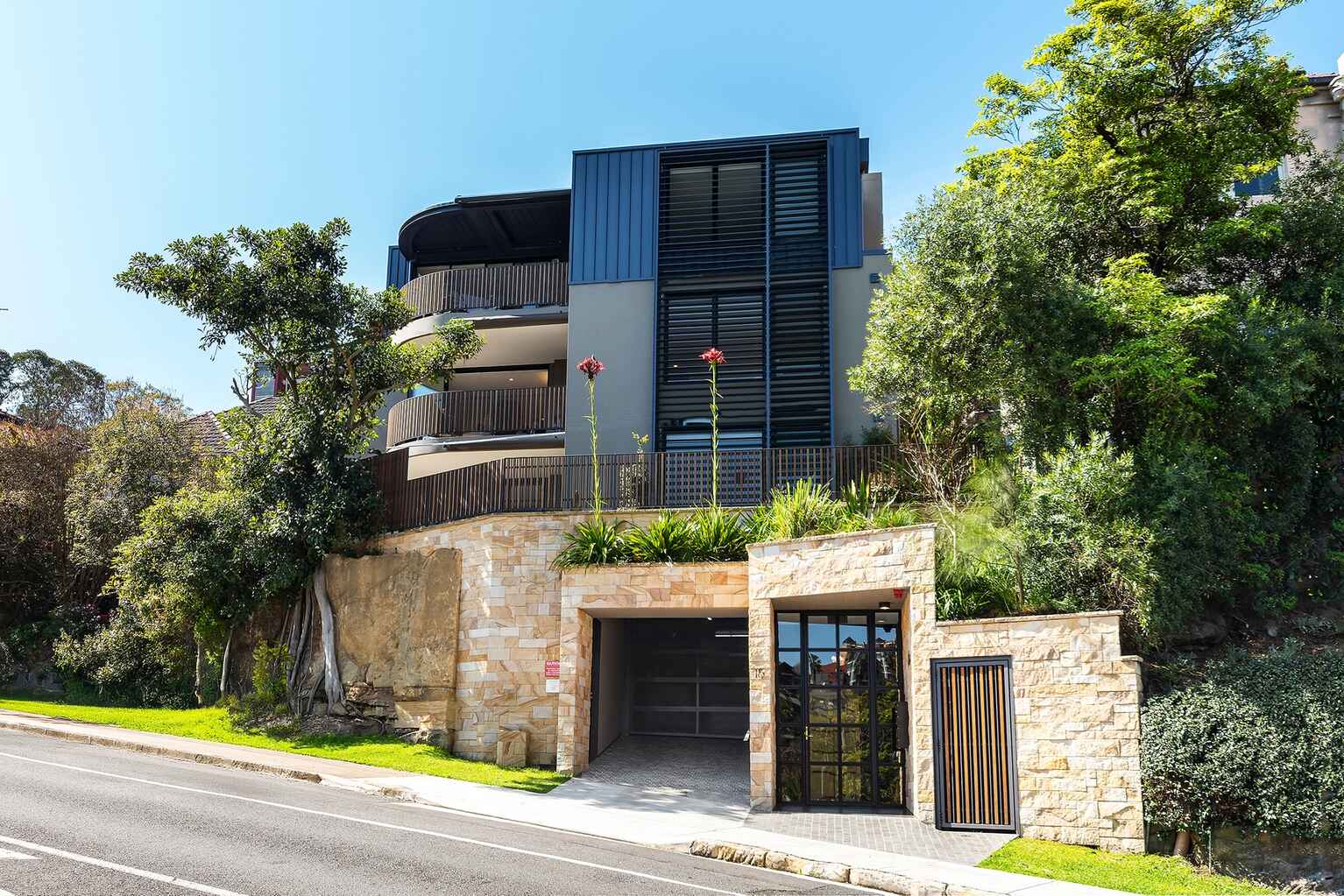 2/15 Montpelier Street Neutral Bay