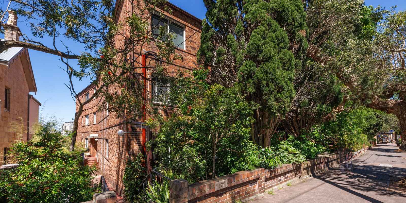 2/161 Blues Point Road McMahons Point