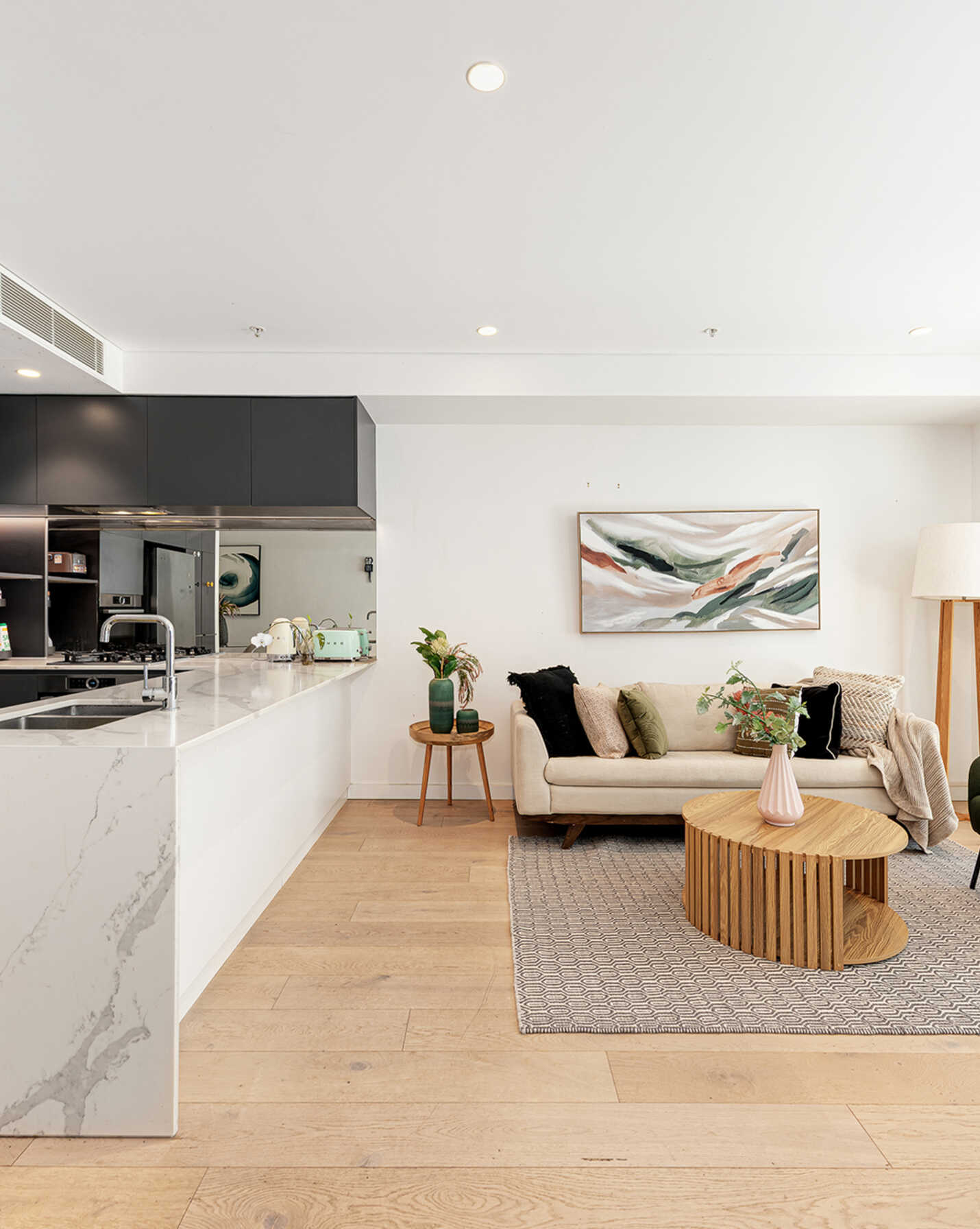 1401/221 Miller Street North Sydney, Sydney - Thumbnail 3